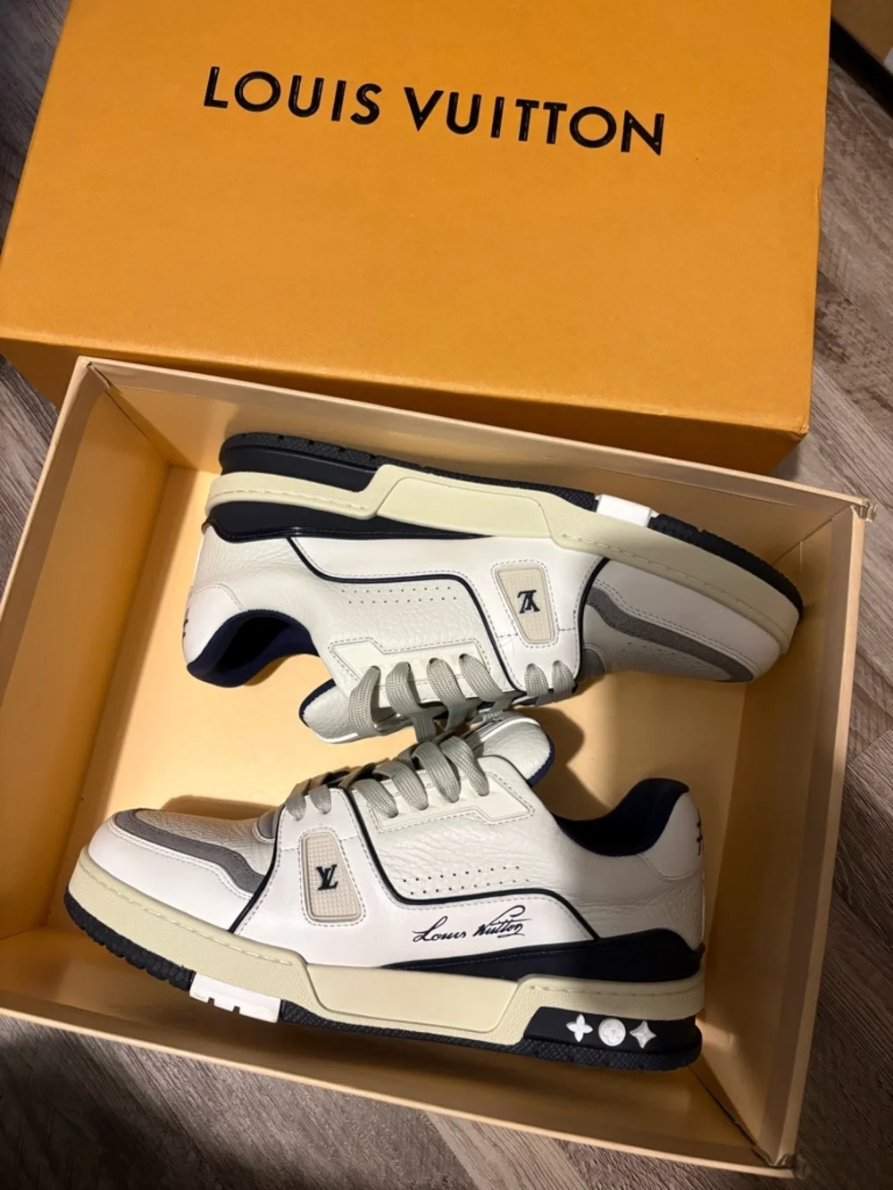 Louis Vuitton Men’s White and Navy Trainer Sneakers with Gray Accents - Picture 10 of 10